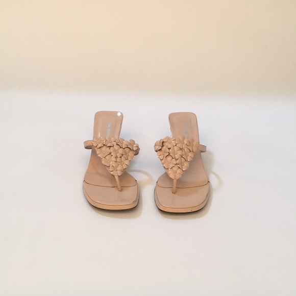 Via Spaga Sandals - Picture 2 of 7